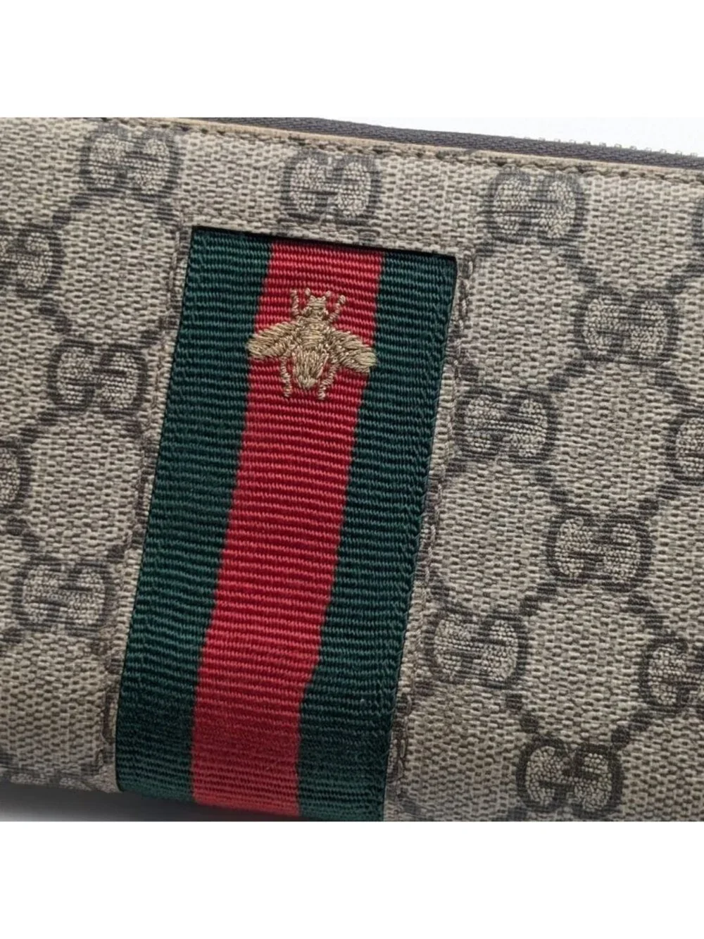 Gucci GG Supreme Sherry Line Bee Zip Around Wallet